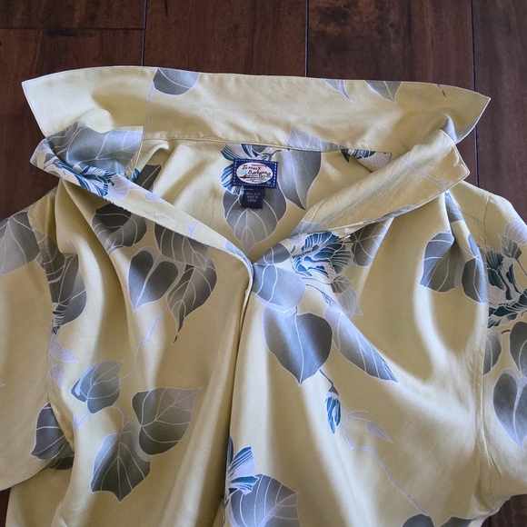 TOMMY BAHAMA Women's Yellow Floral Silk Button Up Vintage Shirt Size Large - Picture 9 of 10